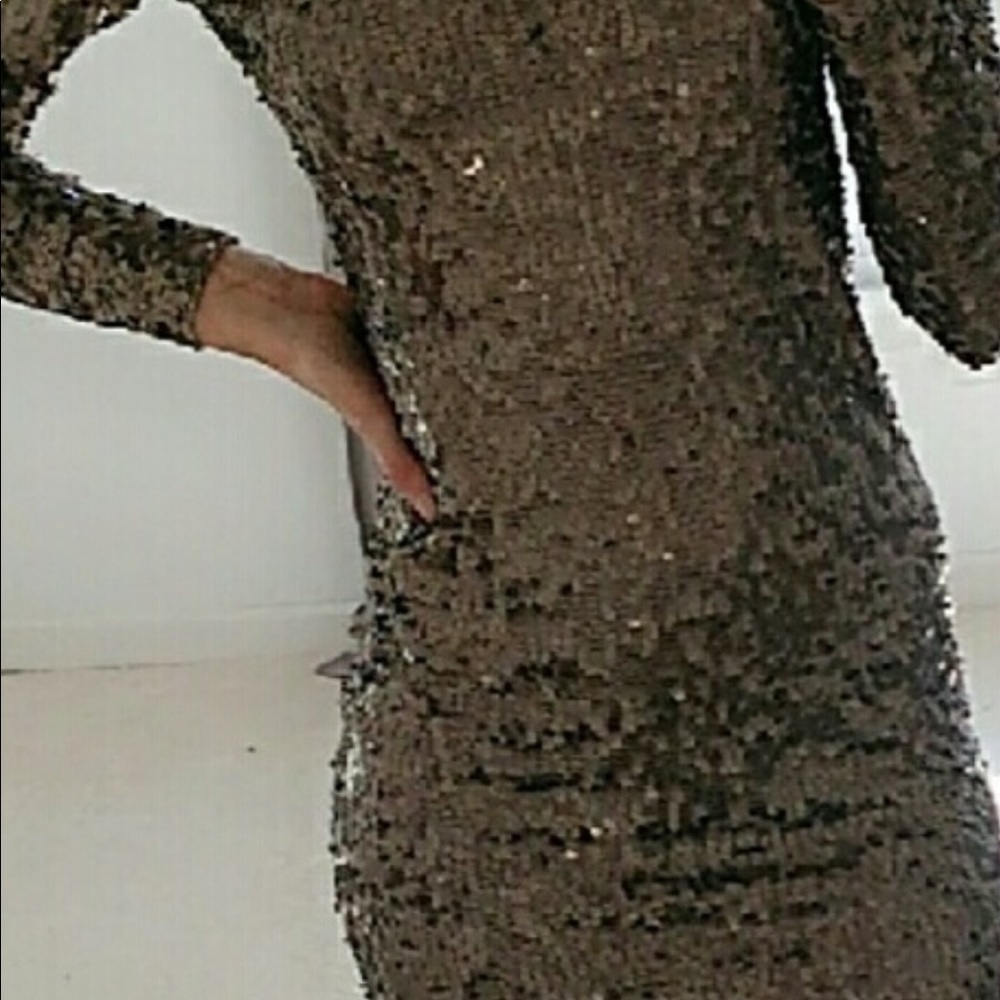 Moda Gold sequin dress - Picture 4 of 7